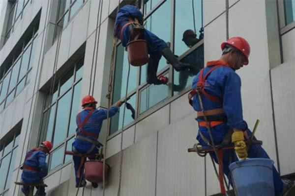 开荒保洁公司,室内保洁,外墙清洗,高空作业