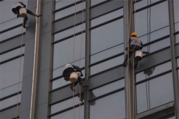 深圳坪山外墙清洗 本地团队上门服务